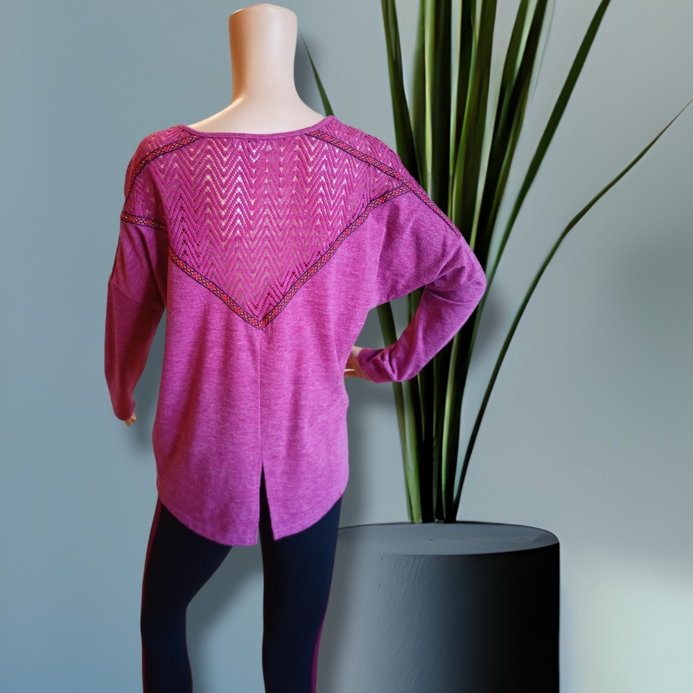 Ya Los Angeles Women's Pink Relaxed Batwing Sleeve Crochet Top - Picture 8 of 16